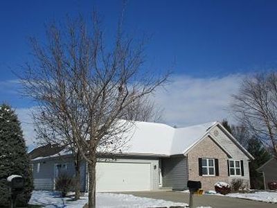 804 Oakwood Ln, Watertown, WI, 53094