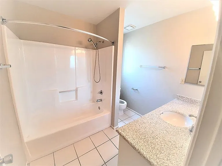 Galleria Townhomes — Photo 8