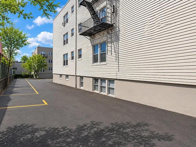 305 Cator Ave #C0101 — Photo 16