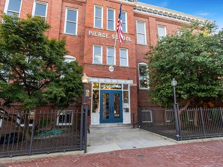 1375 Maryland Ave NE #D — Photo 12