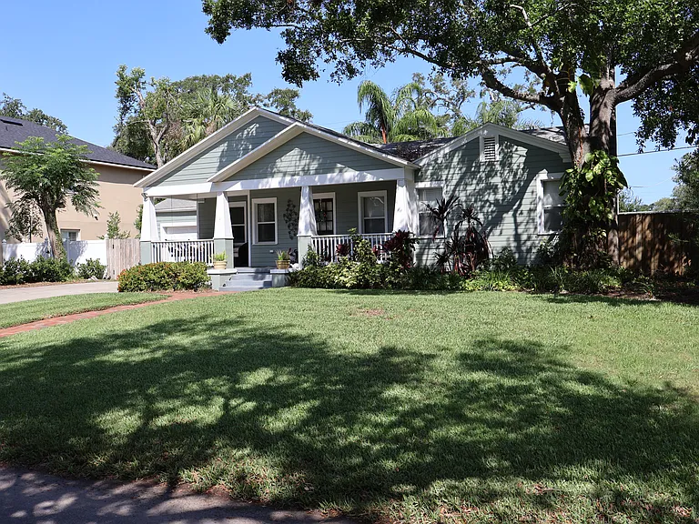 3811 S Drexel Ave — Photo 2