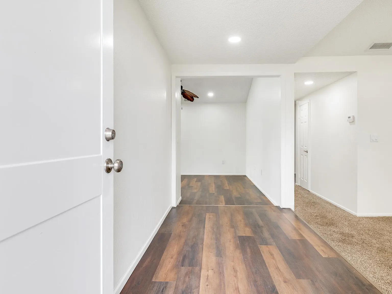 4 bed, 1839 sqft, $3,200 — Photo 2