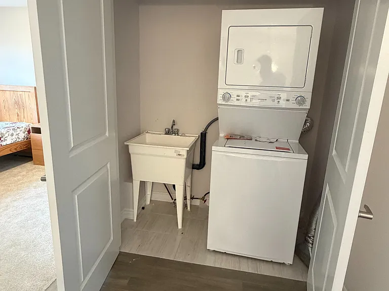103 McLaughlin St — Photo 11