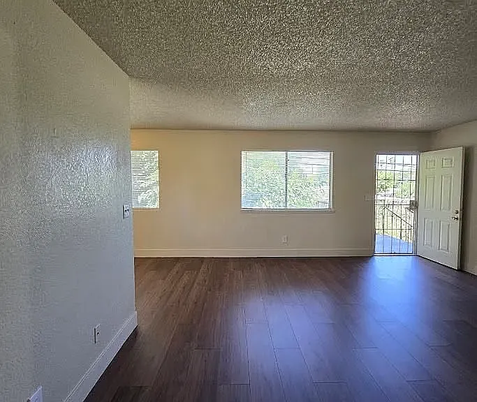 310 N 9th St #201 — Photo 16
