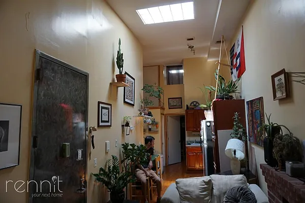 Rented by Rennit Inc. | media 12