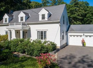 1061 Mohawk Rd, Niskayuna, NY 12309