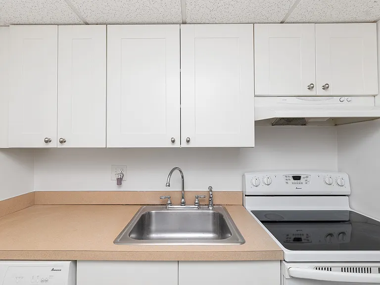 685 Main St #37 — Photo 7