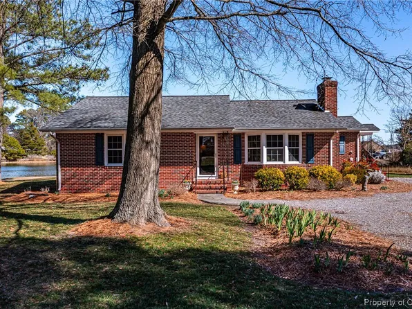 2999 Little Bay Rd, White Stone, VA 22578