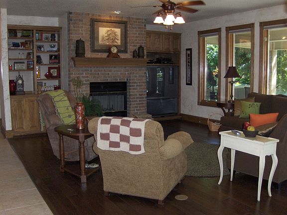 Roomy family room!