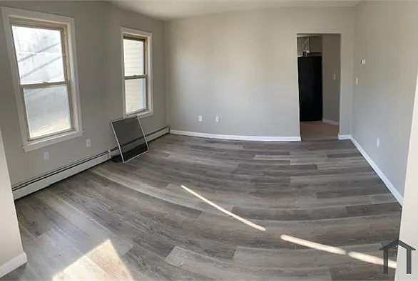 15 Forest Ave #2 — Photo 3