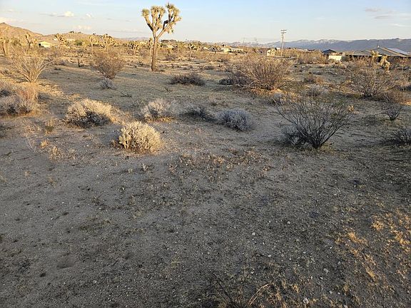 4th image of 10 Yucca Mesa Rd