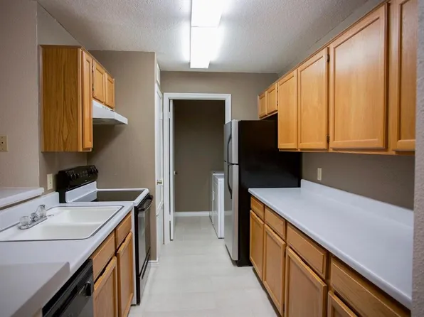 10727 Braes Bend Dr, Houston, TX 77071