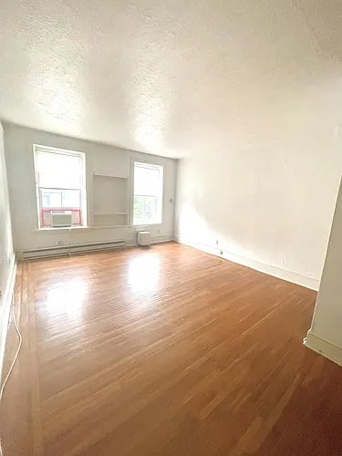 319 S 12th St Photo 1