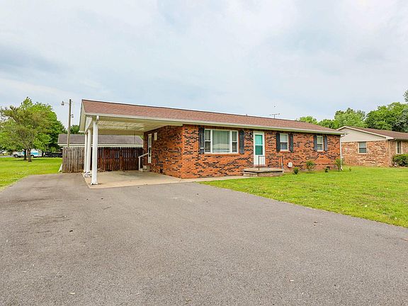 3rd image of 206 Faye Dr