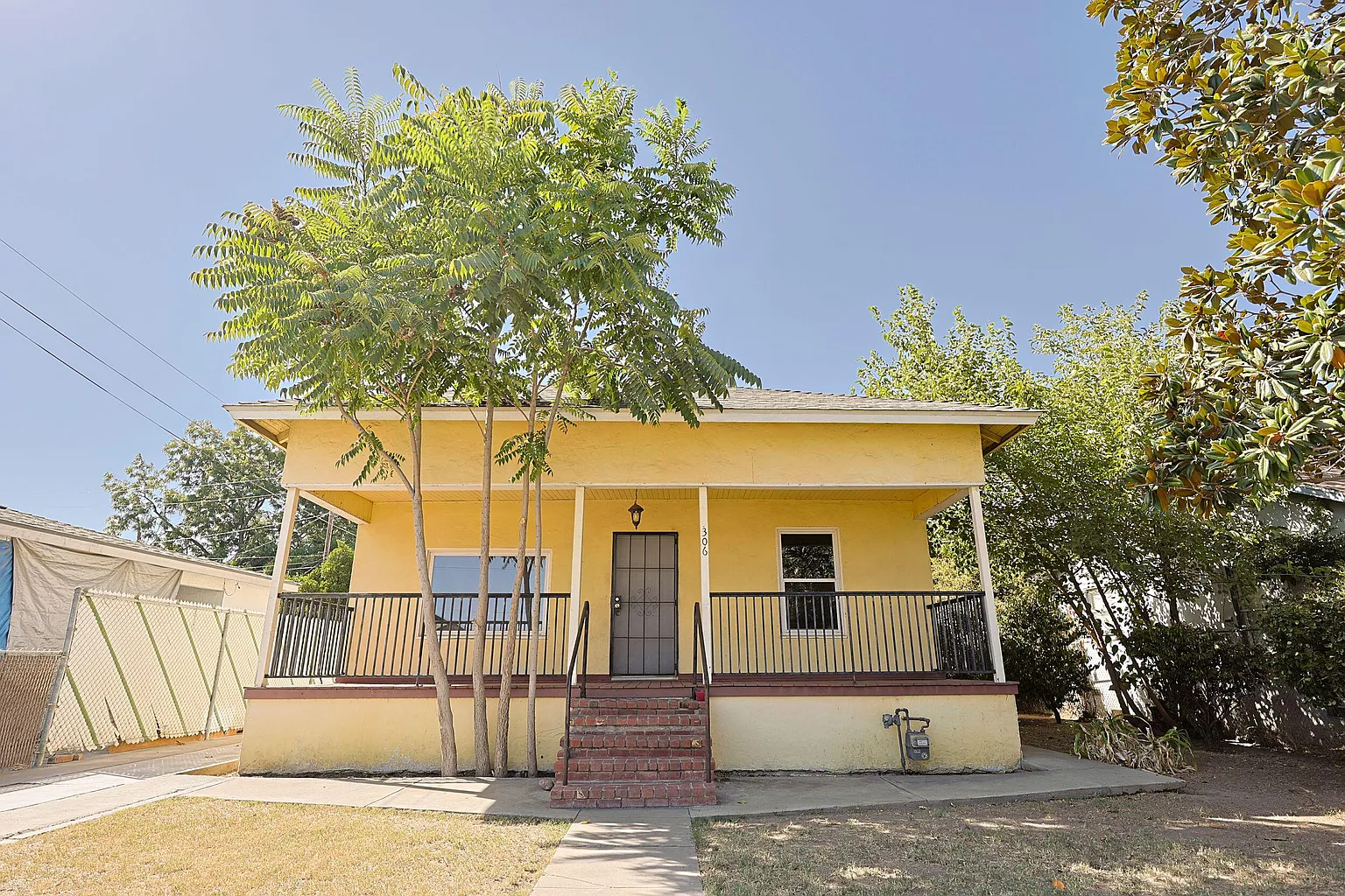 306 NE 1st Avenue photo 1