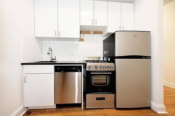 Rented by Buchbinder & Warren | media 15