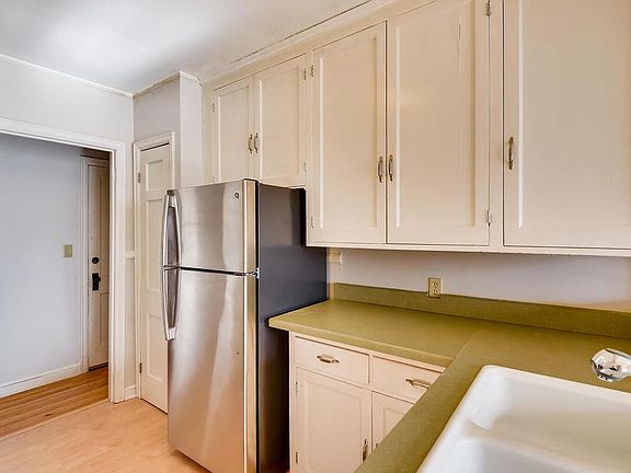 5th image of 2532 W 50th St