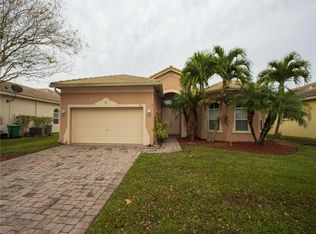 5515 Place Lake Dr, Fort Pierce, FL 34951