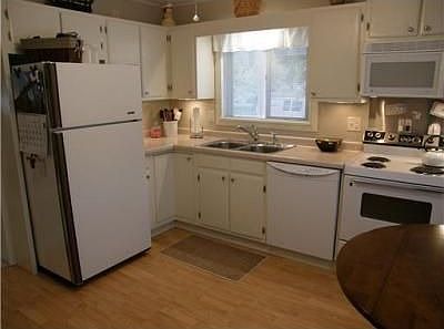 3rd image of 710 Somerset Ave