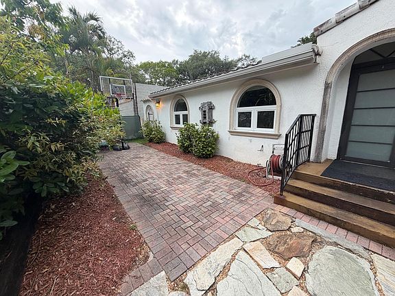 5th image of 2319 Swanson Avenue