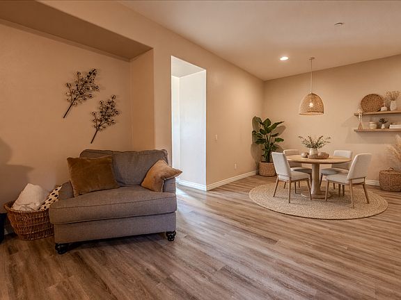 5th image of 2923 Rocky Mountain Dr