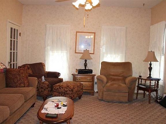 2nd image of 200 NE 7th St