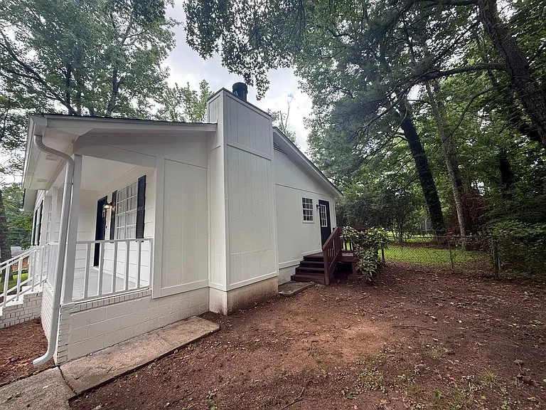 2720 Shoemaker St — Photo 13