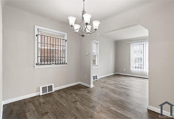 2nd image of 18410 Rosemont Ave