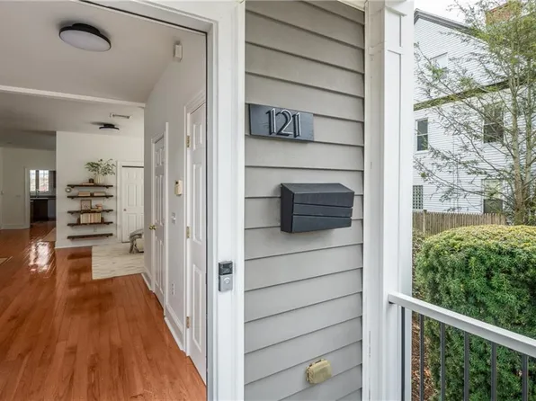 121 Governor Street #1, Providence, RI 02906