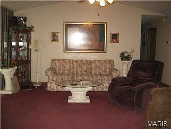 2nd image of 47 Graystone Dr