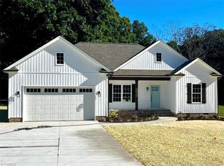 147 Twin Cedars Golf Rd, Mocksville, NC 27028