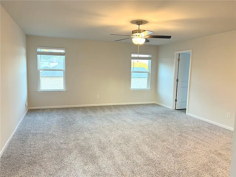 6901 Durham Ln — Photo 13