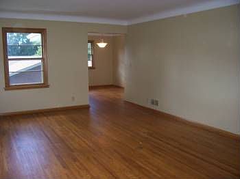 2nd image of 2913 33rd Ave NE