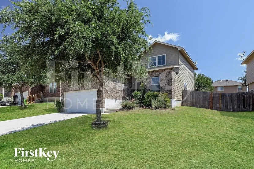 3 bed, 2.5 bath, 1844 sqft, $1,675 — Photo 2
