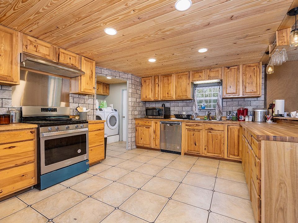 1st image of 4281 NW 40th Ave