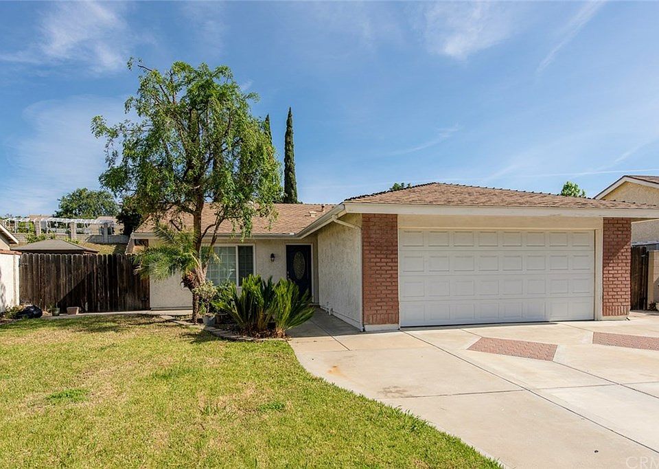 1st image of 3758 Bayberry Dr