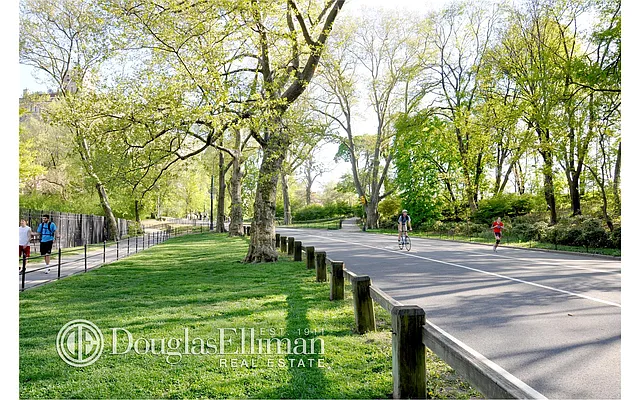 Sold by Douglas Elliman | media 25