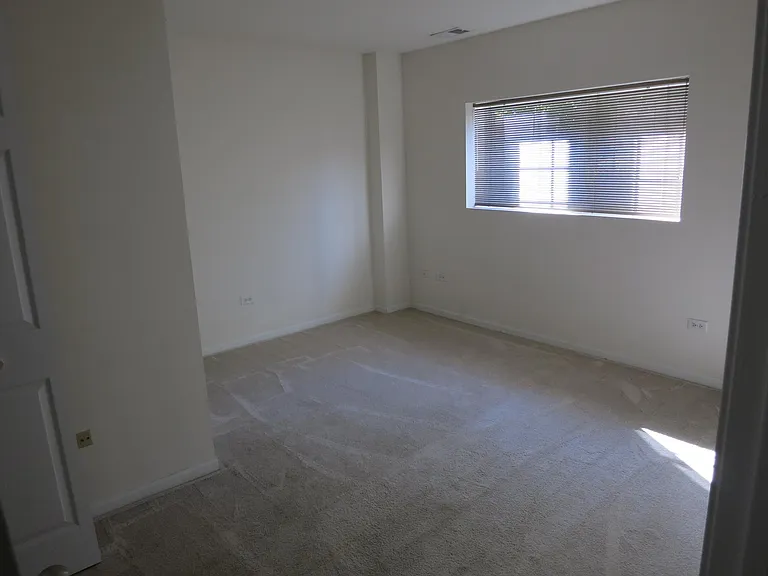 907 Neudearborn Ln — Photo 21