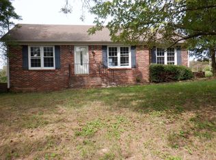 948 W Main St, Byrdstown, TN 38549