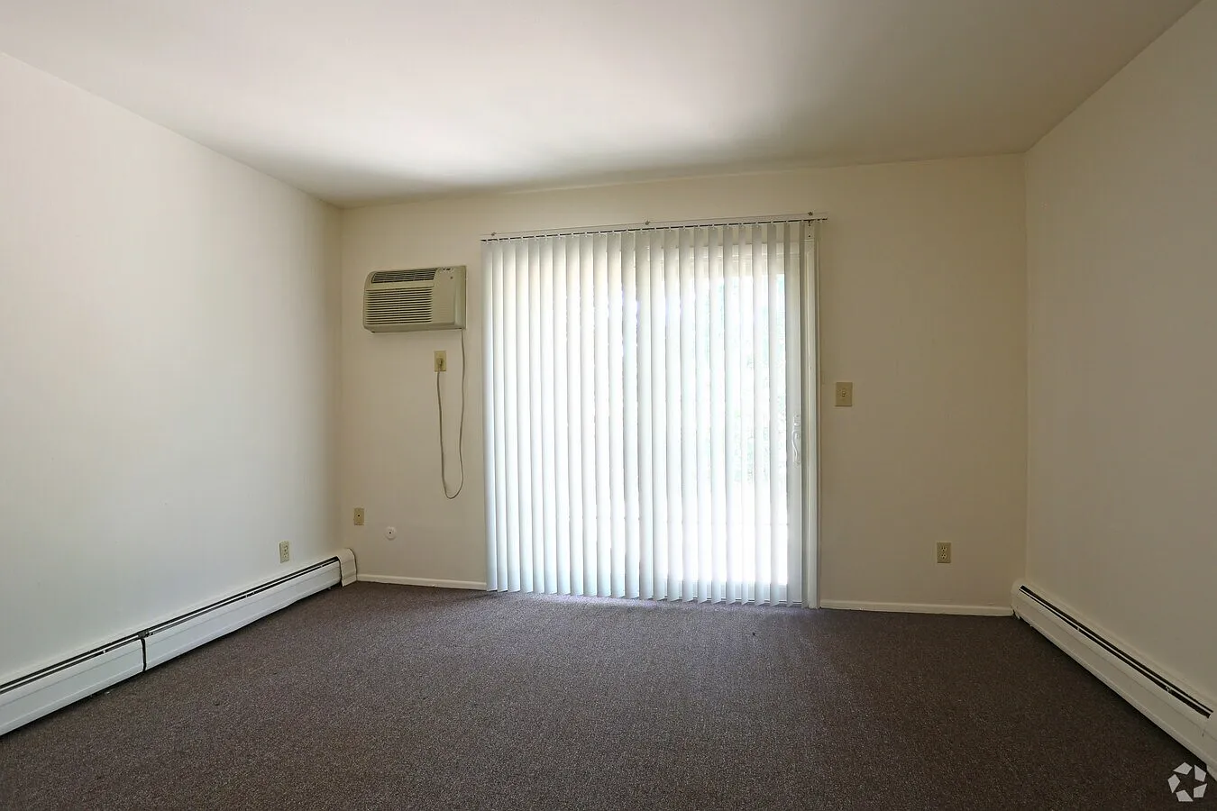 2 bed, 700 sqft, $1,450 — Photo 2