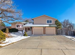 6870 Woodstock St, Colorado Springs, CO 80911