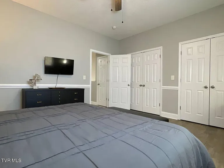 169 E Grand Ave #300 — Photo 17