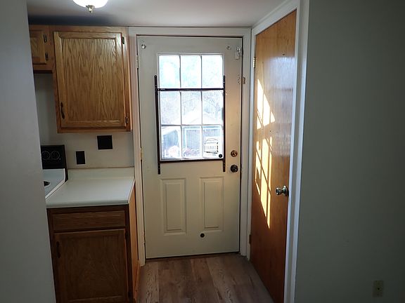 4th image of 109 S Catherine St