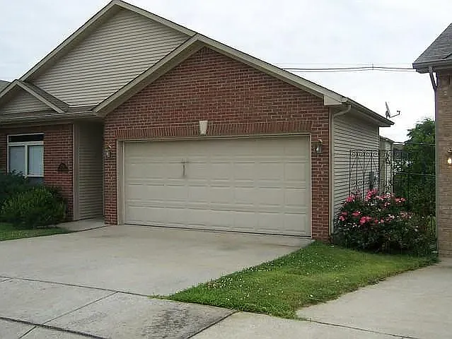 2792 Gateway Park Ln — Photo 5