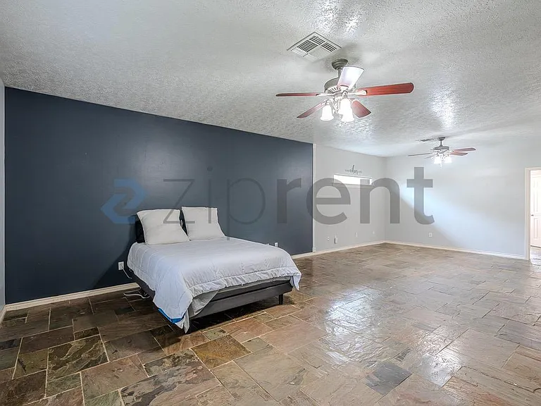 7934 Round Rock Dr — Photo 10