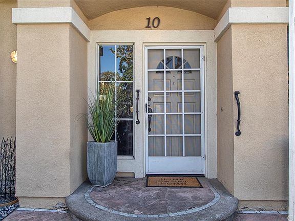 4th image of 10 Ovation Ln