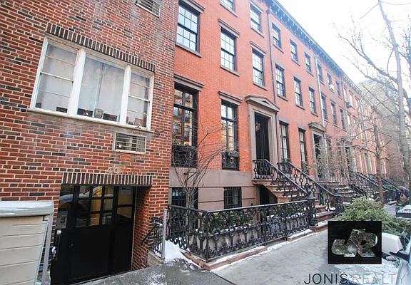 Rented by Jonis Realty | media 8