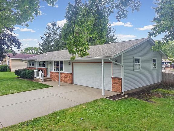 2nd image of 504 Westview AVENUE