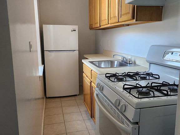 4th image of 510 Riverdale Ave #2D