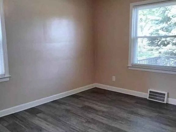 4th image of 5156 Niagara St